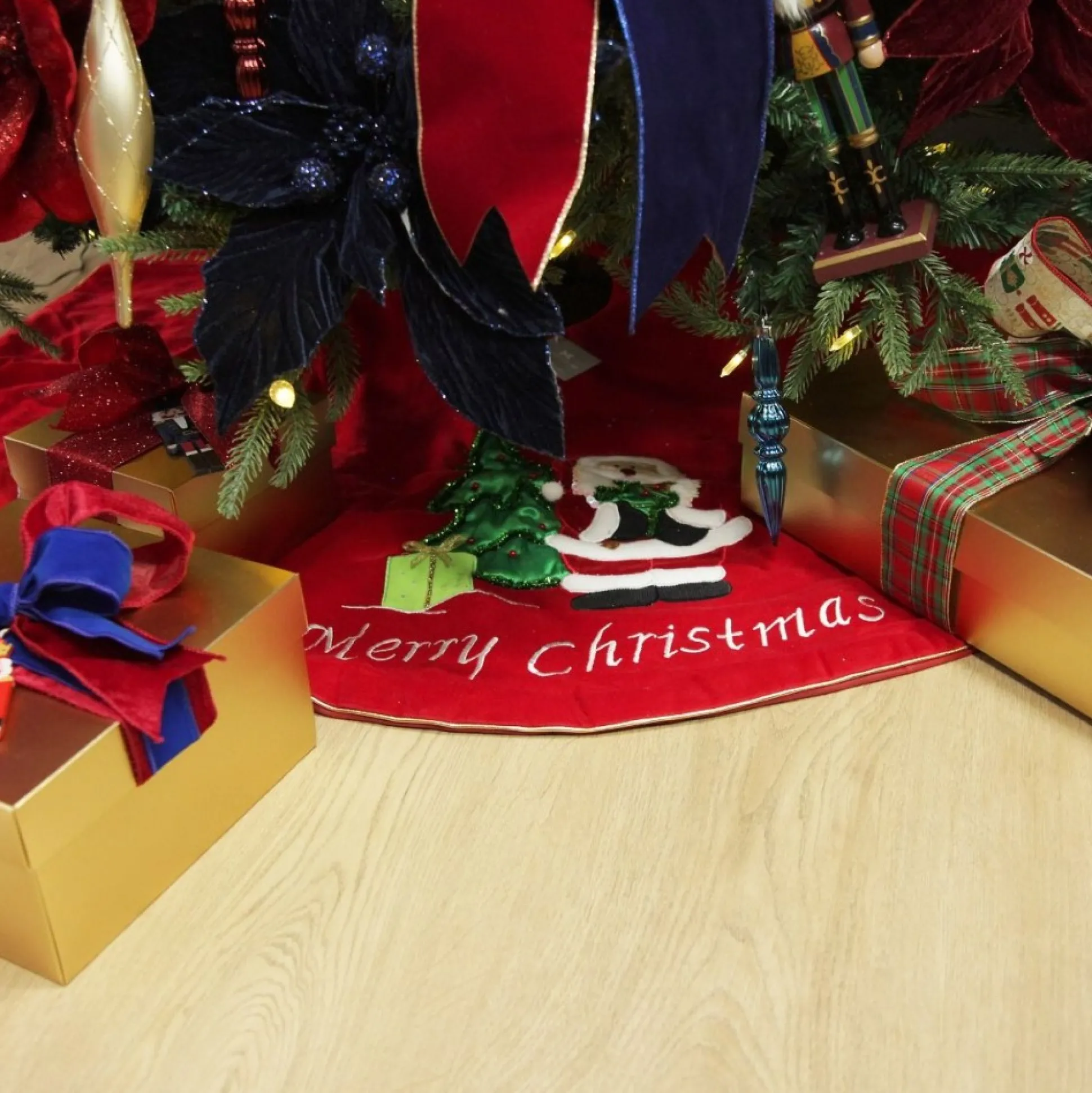 Deluxe Velvet Christmas Tree Skirt Christmas Tree Skirts|