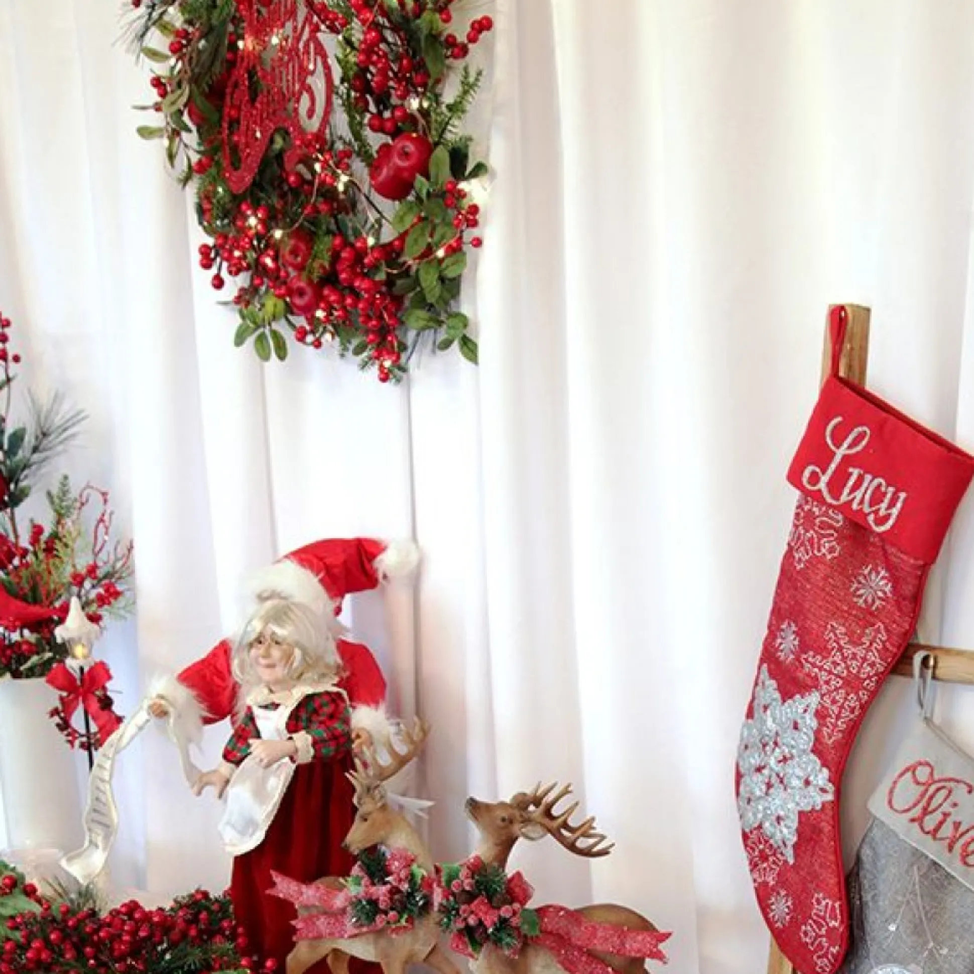 Large Berry and Apple Wreath Christmas Wreaths|