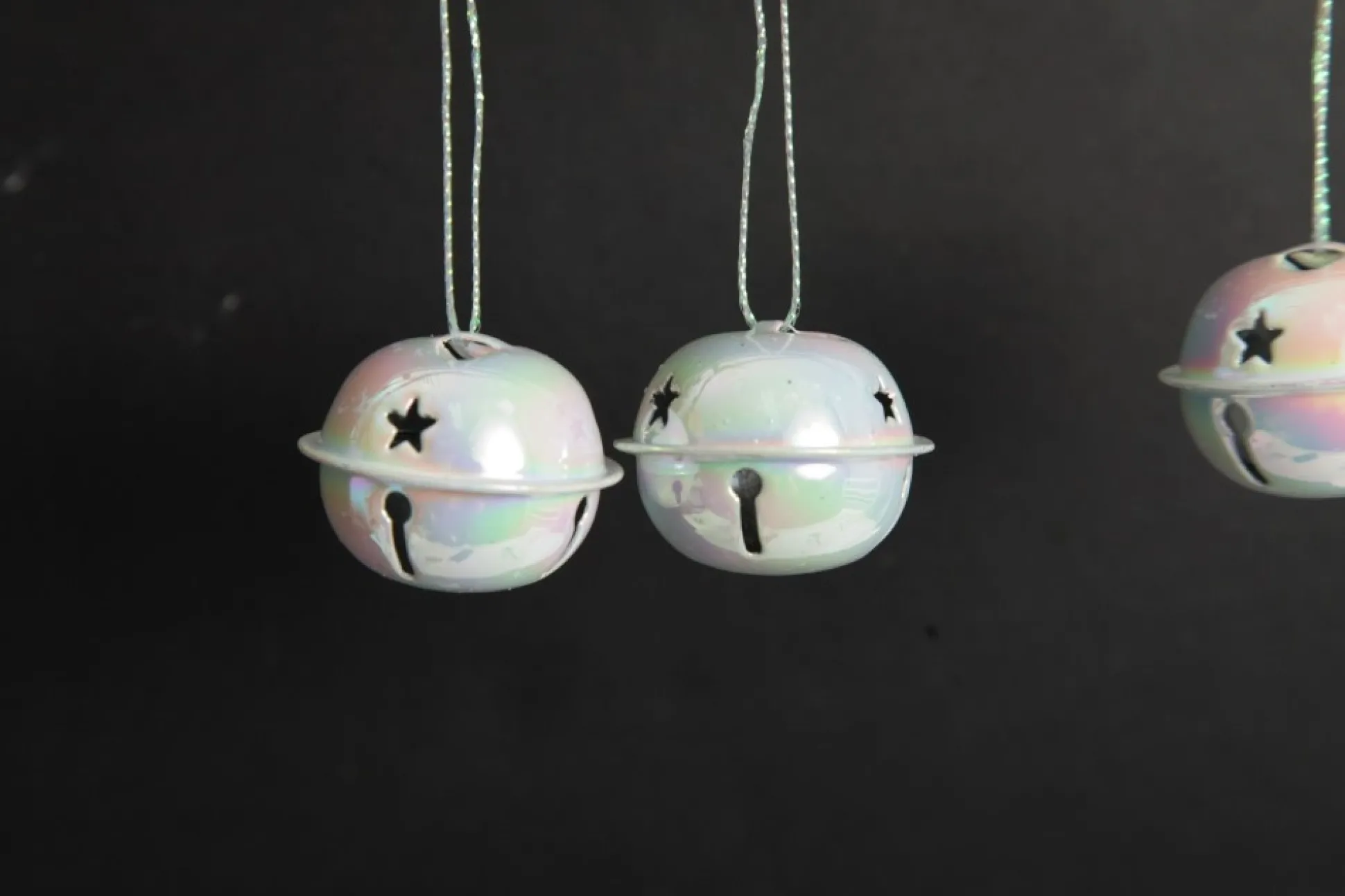 White Irridescent 4cm Jingle Bell Decorations - Bag of 4 Christmas Bells And Bows|